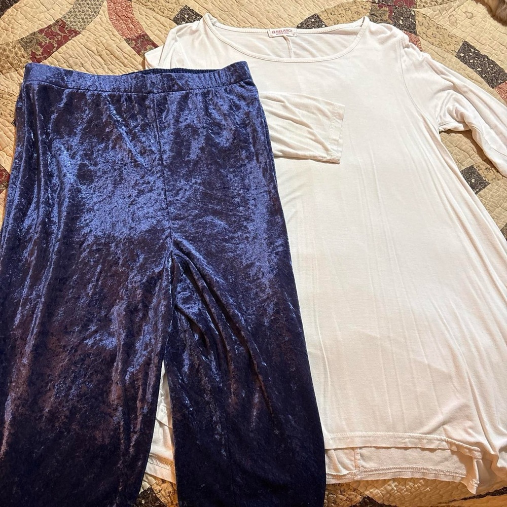 Head to Toe 2 Piece Bundle: Velvet Navy Blue Pants with White Tunic Top
